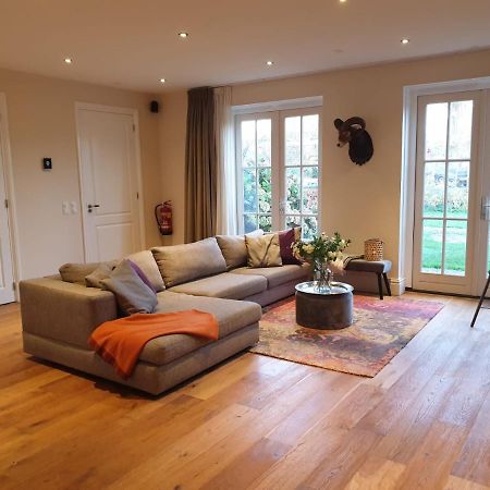 هاوْزيشفاوْدِ B&B Het Koetshuis المظهر الخارجي الصورة