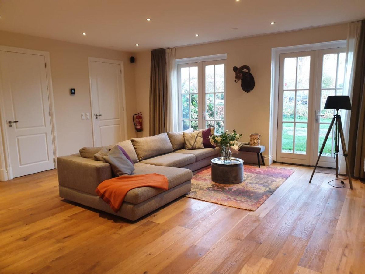 هاوْزيشفاوْدِ B&B Het Koetshuis المظهر الخارجي الصورة